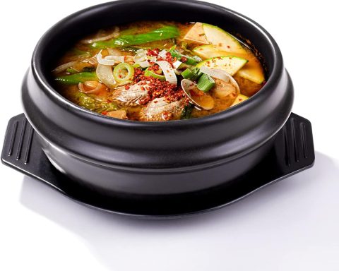 Korean stone bowl with tray, 37.1 oz capacity, dishwasher and microwave safe.